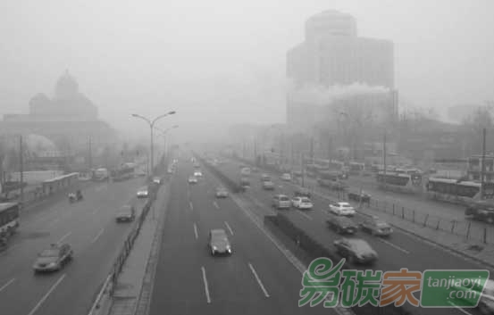 霧霾治理51%受訪者建議提高機(jī)動(dòng)車尾氣排放標(biāo)準(zhǔn)